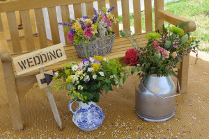 ShropshirePetals.com Wedding sign and flowers with confetti from £11.95 per litre